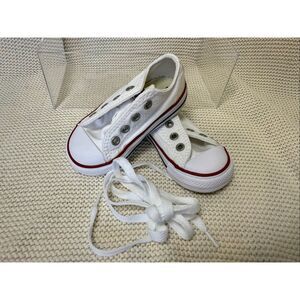 CONVERSE - All white Chucks - Toddler 5C